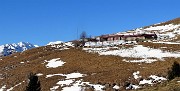 39 Vista sul Rif. Vaccaro (1510 m)